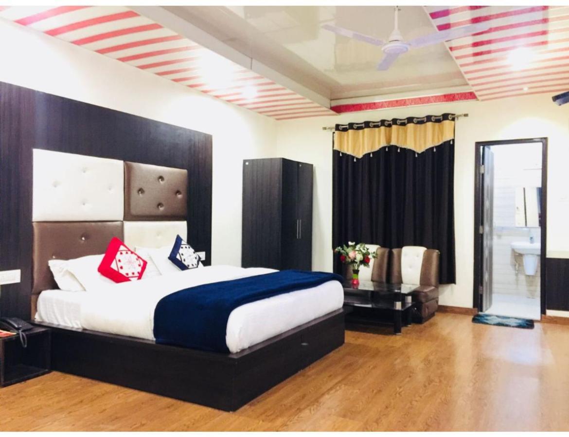 Hotel Dalhousie Grand Banikhet Εξωτερικό φωτογραφία