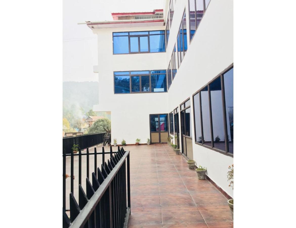 Hotel Dalhousie Grand Banikhet Εξωτερικό φωτογραφία