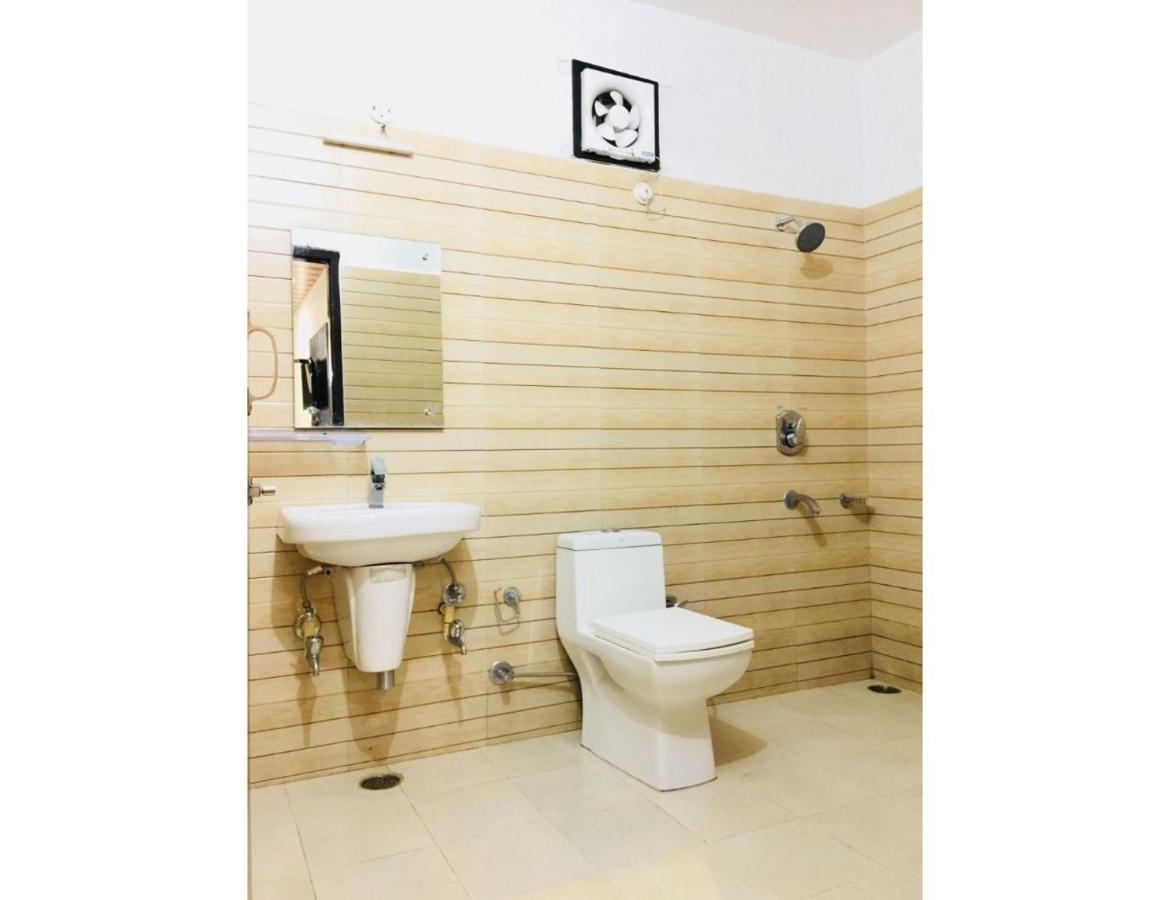 Hotel Dalhousie Grand Banikhet Εξωτερικό φωτογραφία