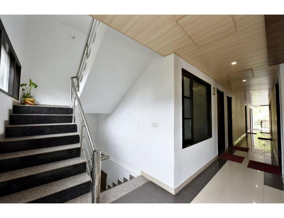 Hotel Dalhousie Grand Banikhet Εξωτερικό φωτογραφία